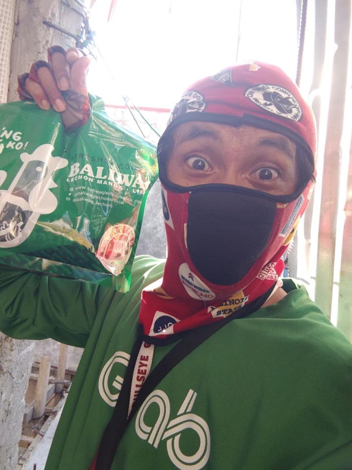 teacher buys extra food for GrabFood rider