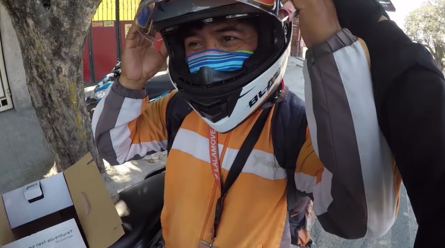 vlogger gives brand-new helmet