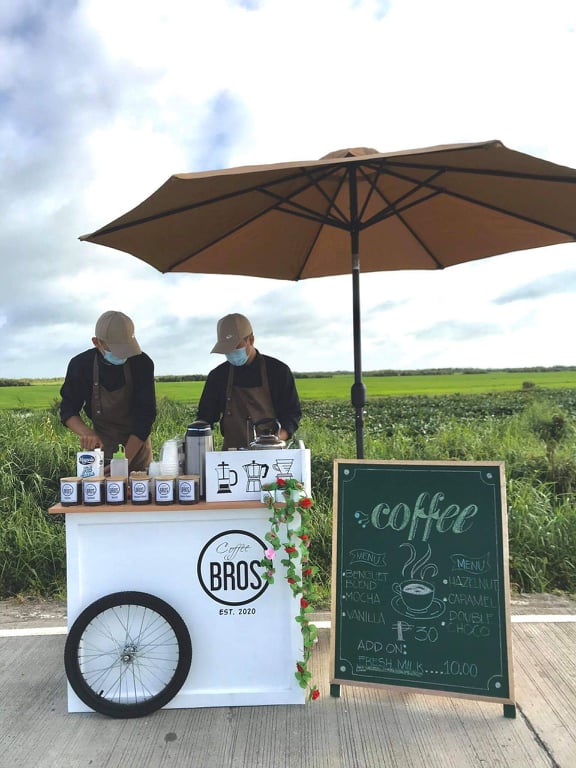 Roadside Pop-Up Stand with Start-Up Story - RachFeed